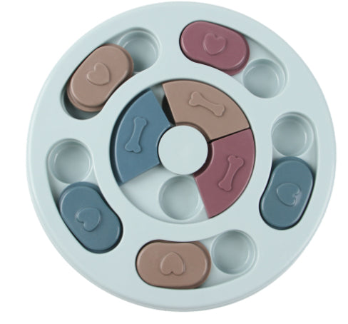 puzzle toy and feeder